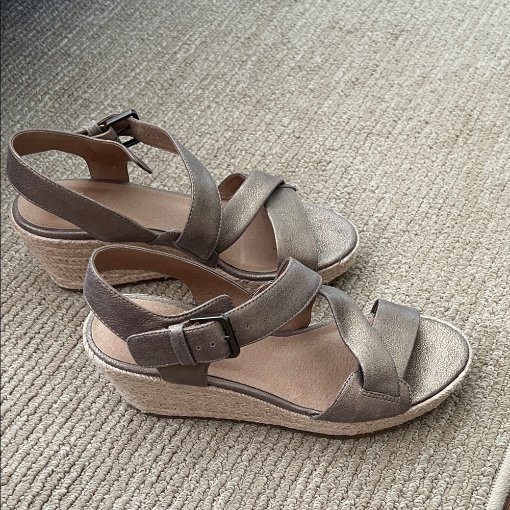Eileen Fisher Women's Beckon Wedge Sandals - Taupe